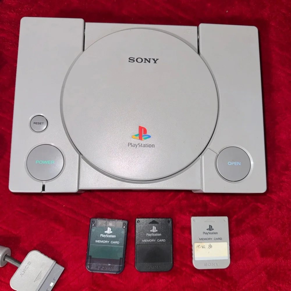 Sony PlayStation 1 Original Complete In Box Set Bundle With Games & Memory Cards